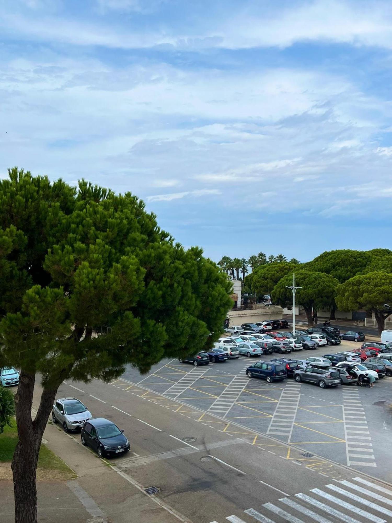 Appartement Devant La Mer + Parking Льо Гро-дю-Роа Екстериор снимка